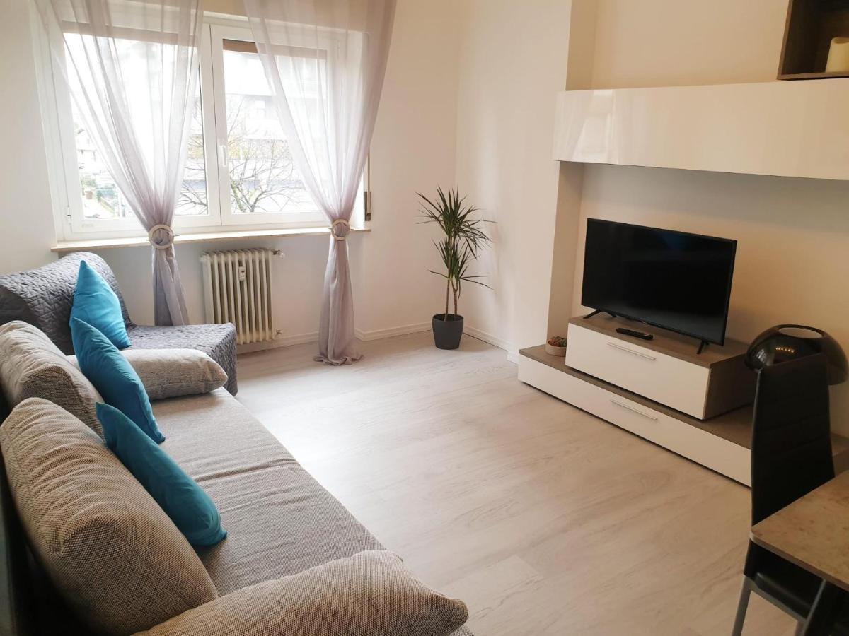 J&M House -Fronte Ospedale- Incluso Netflix E Disney Plus Udine Kültér fotó